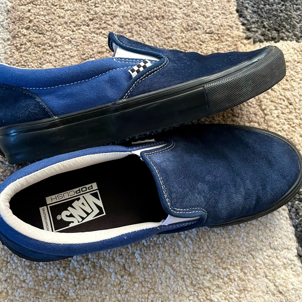 Vans sued slip ons